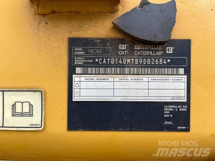 CAT 140 M Грейдери