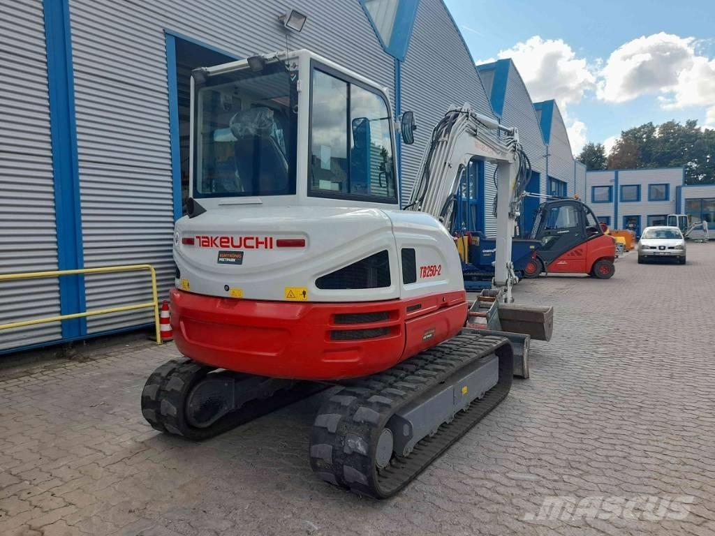 Takeuchi TB 250-2 Міні-екскаватори < 7т