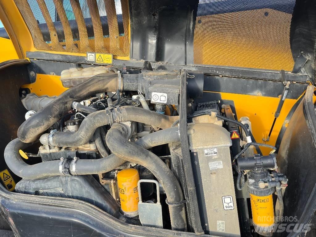 JCB 540-140 Телескопічні навантажувачі