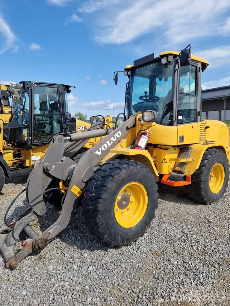 Volvo L 30 G Фронтальні навантажувачі