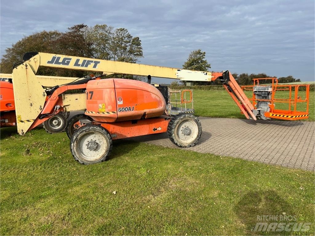 JLG 600 AJ Колінчаті підйомники