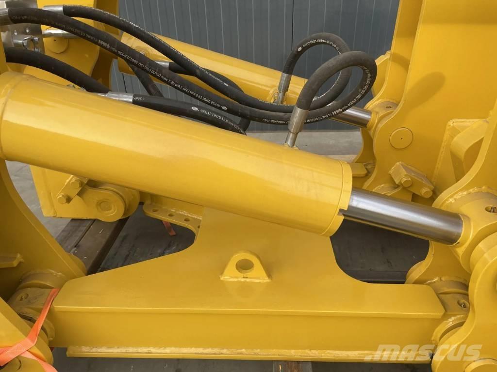 Komatsu D85 Скарифікатори