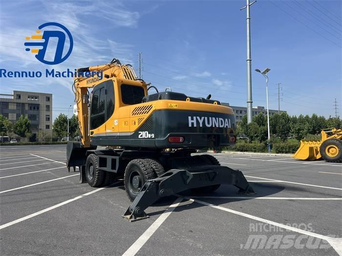 Hyundai R210W-9 Колісні екскаватори