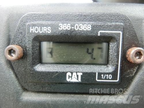 CAT 901B Фронтальні навантажувачі
