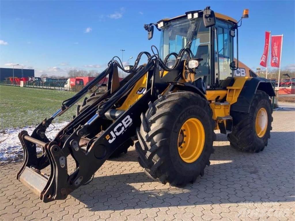 JCB 419S AGRI Фронтальні навантажувачі