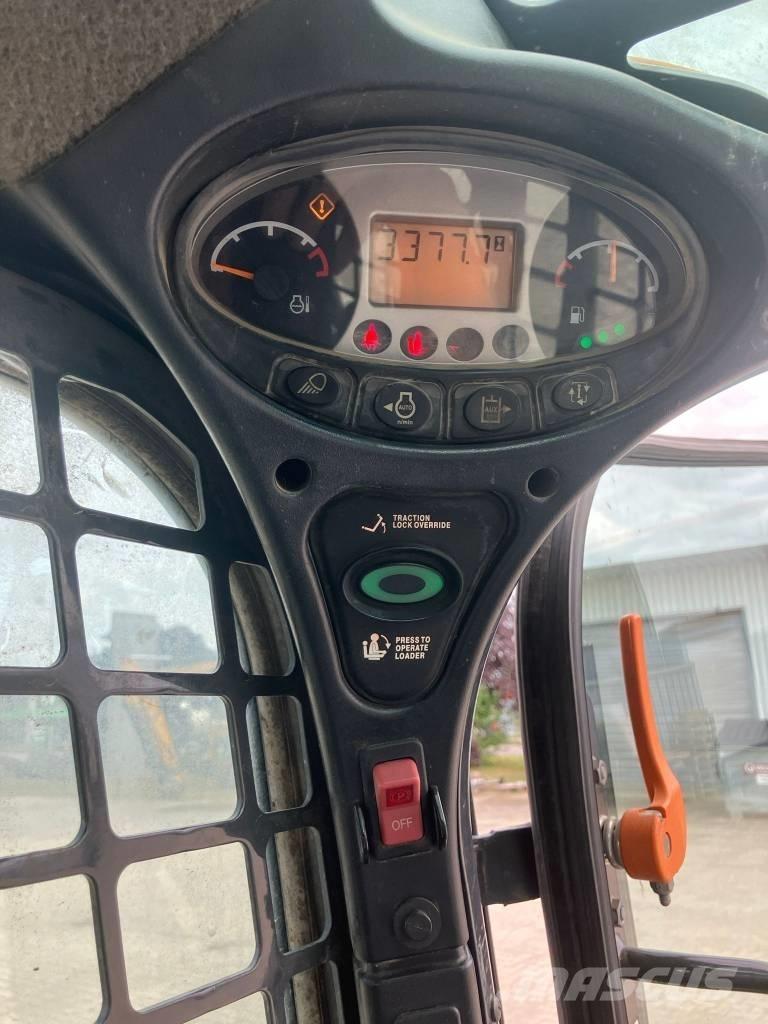 Bobcat T 770 Гусеничні вантажники