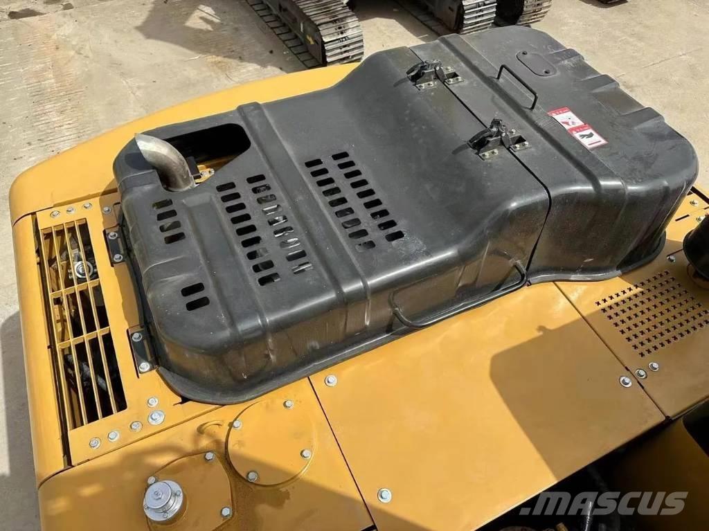 Sany SY 215 Pro Гусеничні екскаватори