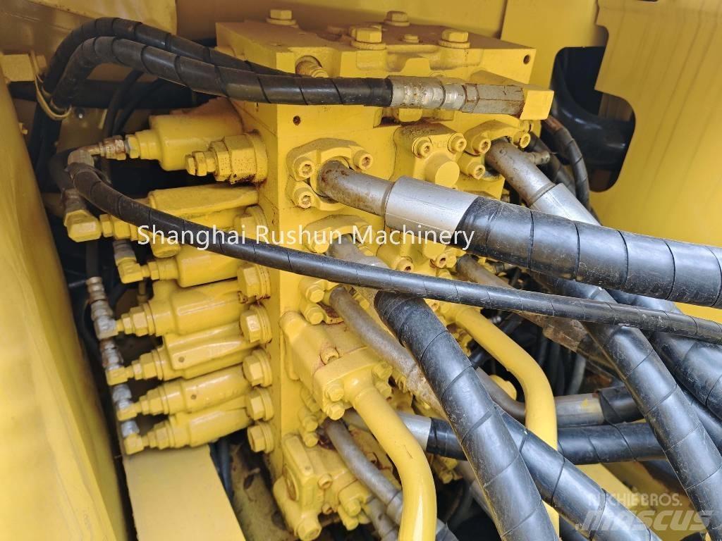 Komatsu PC210-8 Гусеничні екскаватори