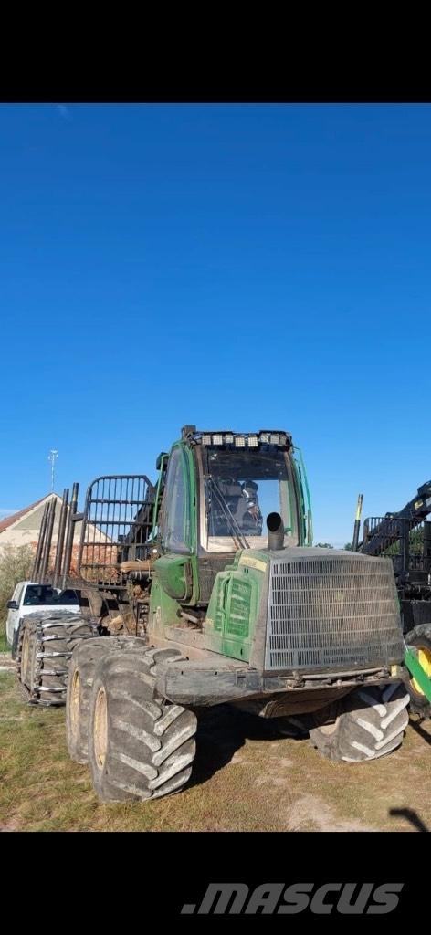 John Deere 1110E Форвардери