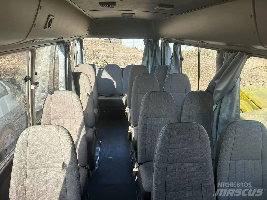 Toyota Coaster Bus Мікроавтобуси