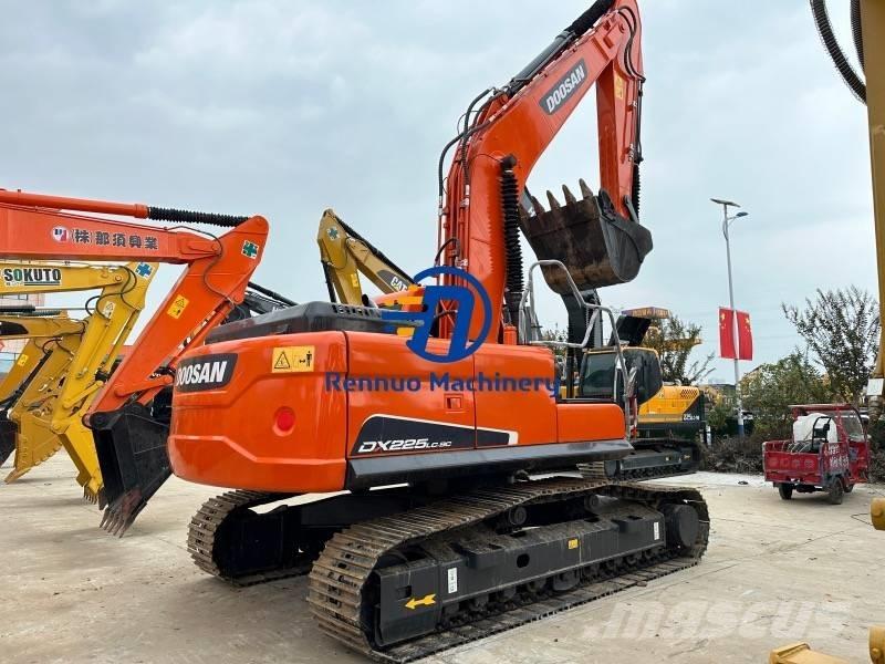 Doosan DX 225 LC-9C Гусеничні екскаватори