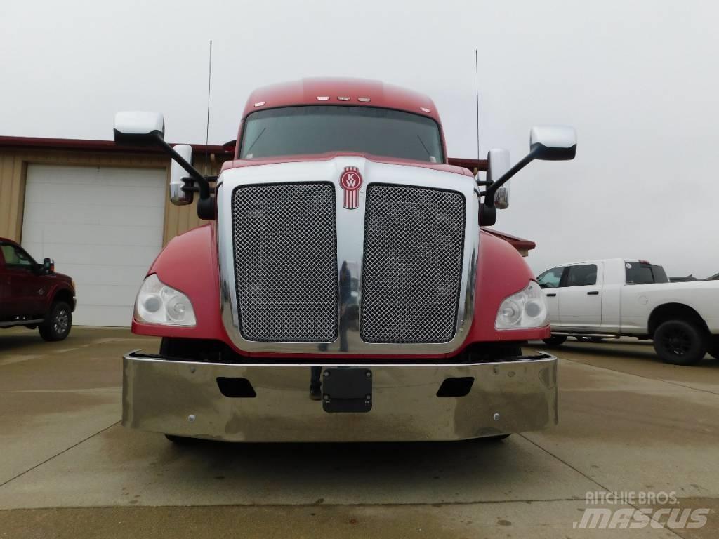 Kenworth T 680 Тягачі