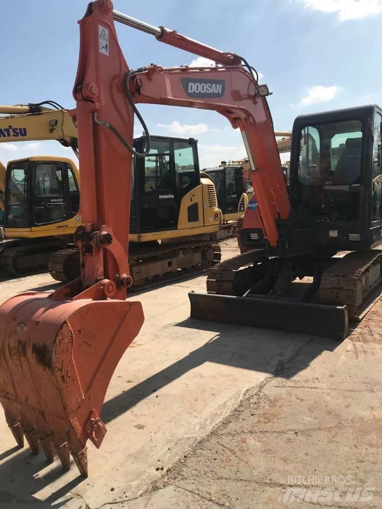 Doosan dx60 Гусеничні екскаватори