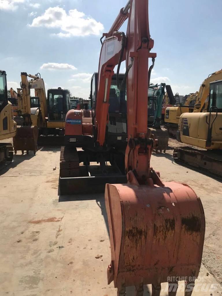 Doosan dx60 Гусеничні екскаватори