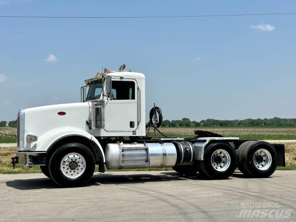 Peterbilt 367 Тягачі