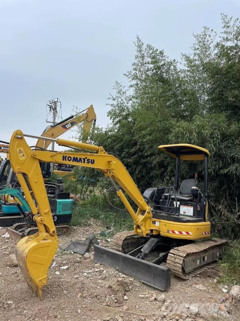 Komatsu PC35 Міні-екскаватори < 7т