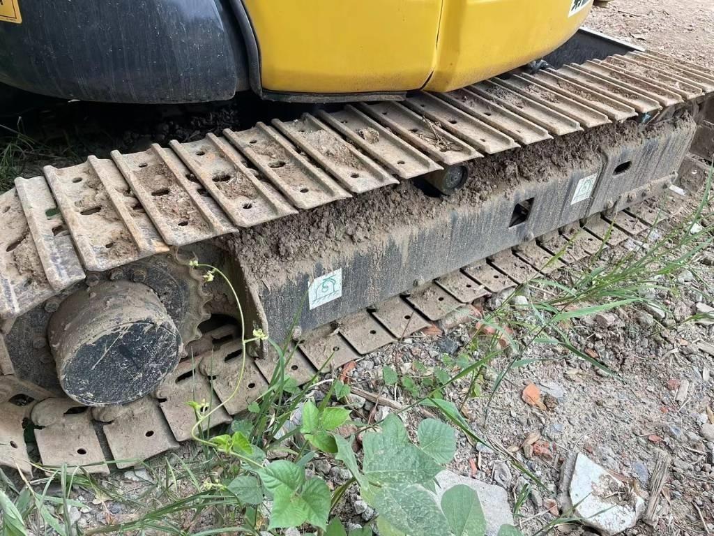Komatsu PC35 Міні-екскаватори < 7т