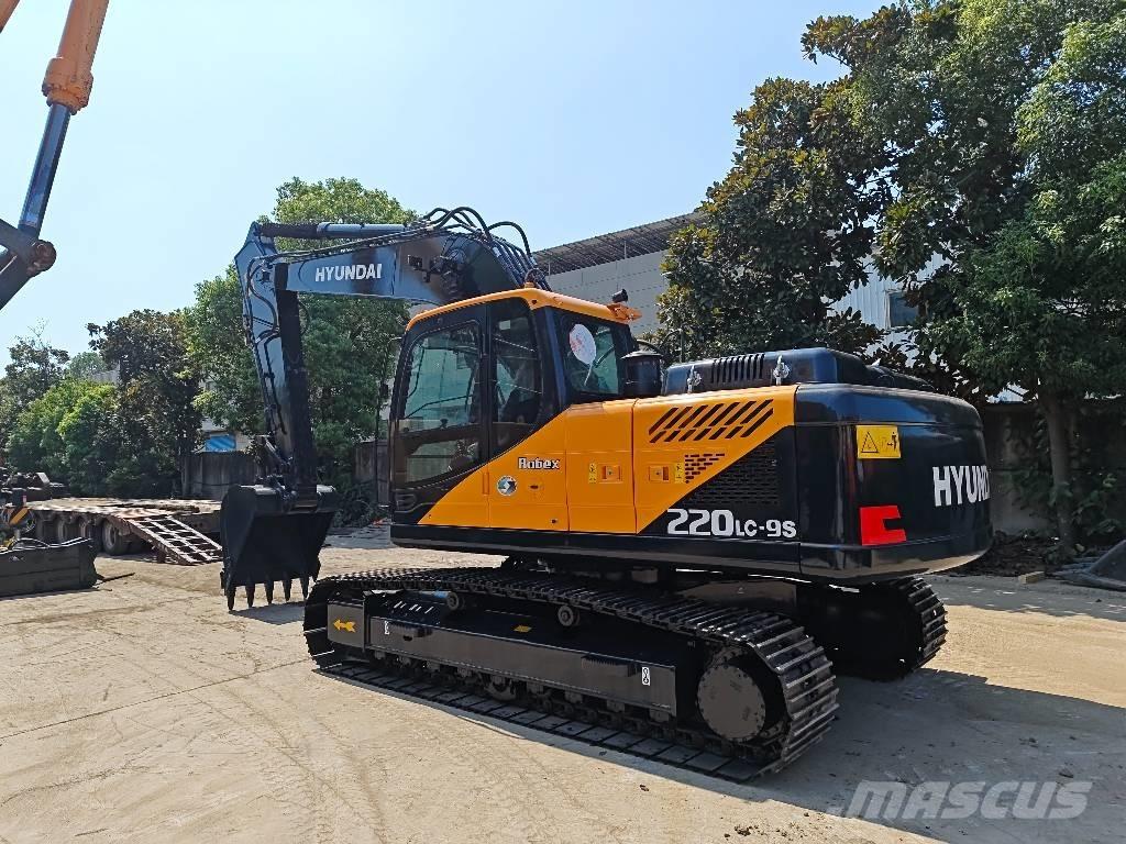 Hyundai R220LC-9S Гусеничні екскаватори