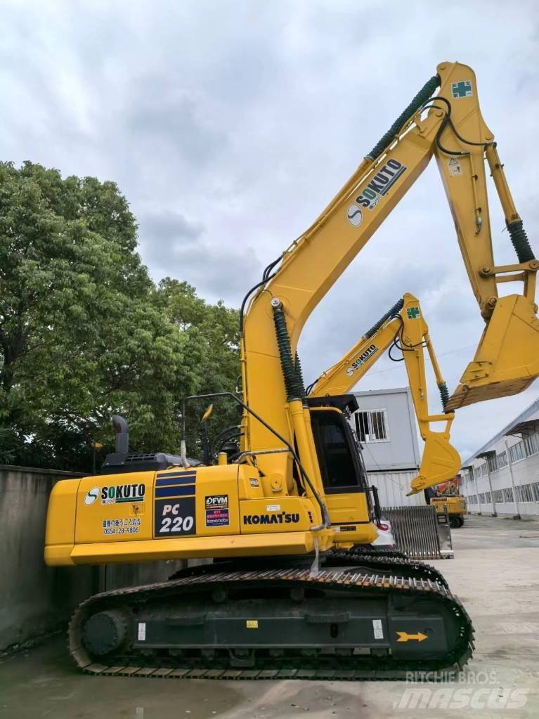 Komatsu PC 220-8 Гусеничні екскаватори