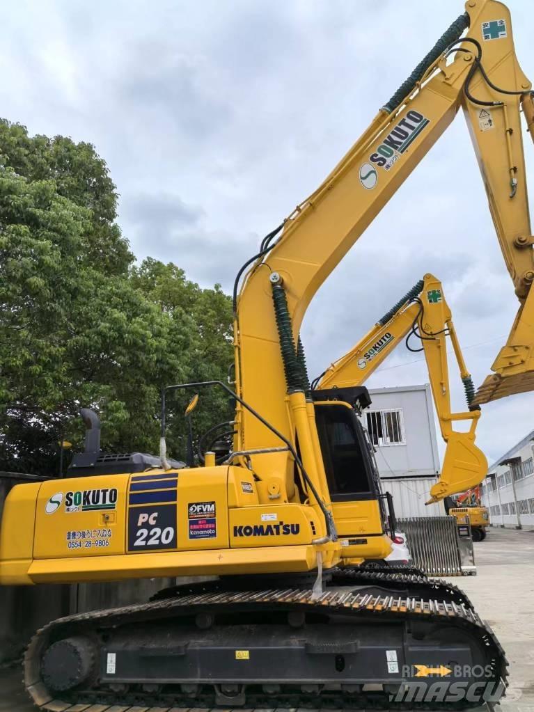 Komatsu PC 220-8 Гусеничні екскаватори