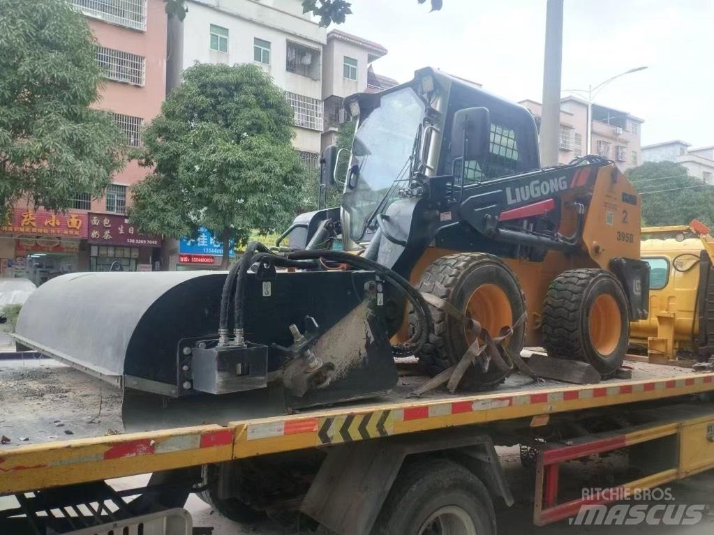 LiuGong 395B Міні-навантажувачі