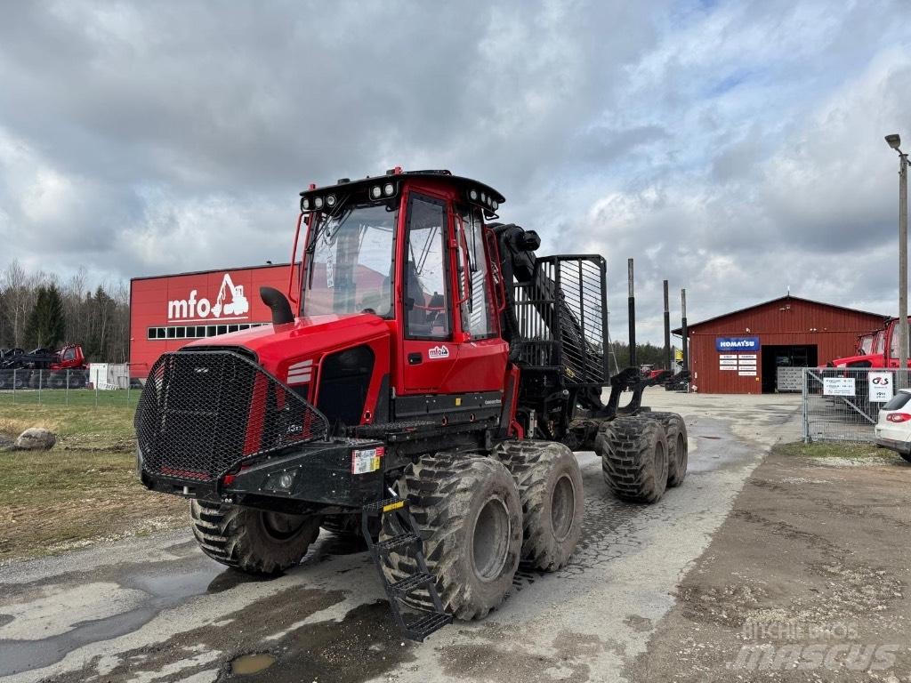 Komatsu 835 Форвардери