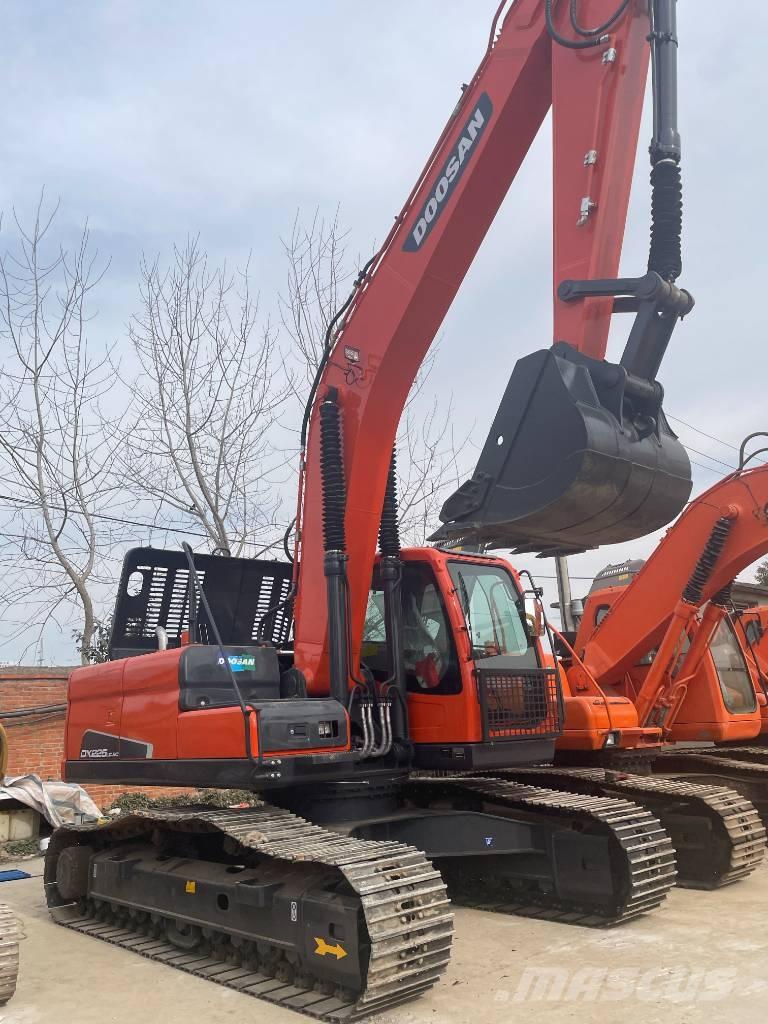 Doosan DX 225 LCA Гусеничні екскаватори