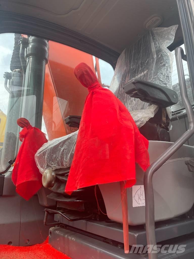 Doosan DX 225 LCA Гусеничні екскаватори