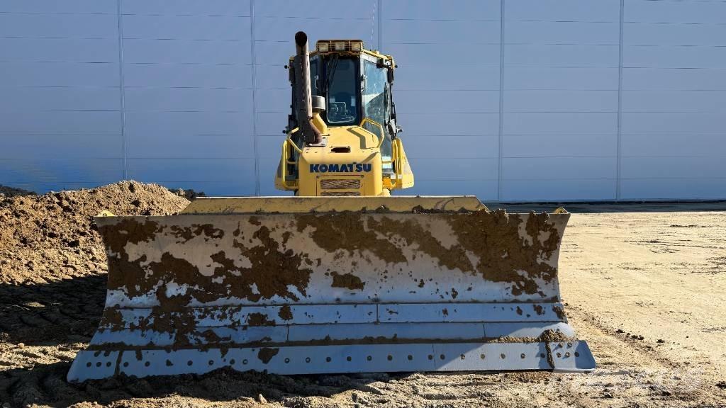 Komatsu D 61 PXI-23 Гусеничні бульдозери