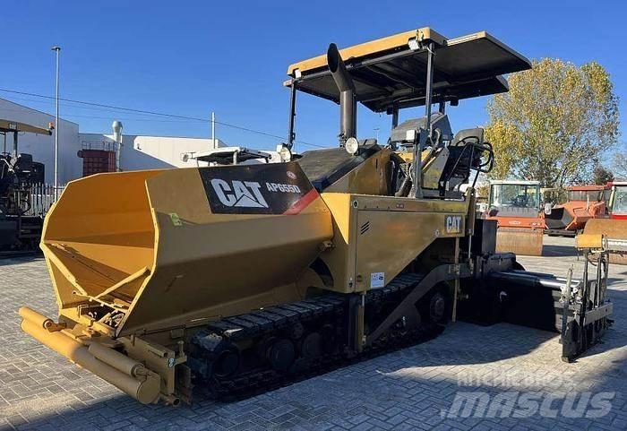 CAT AP 655D Асфальтовкладачі