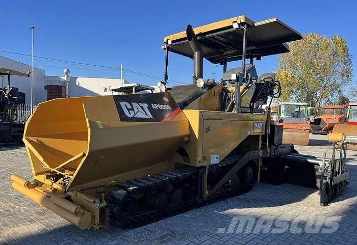 CAT AP 655D Асфальтовкладачі