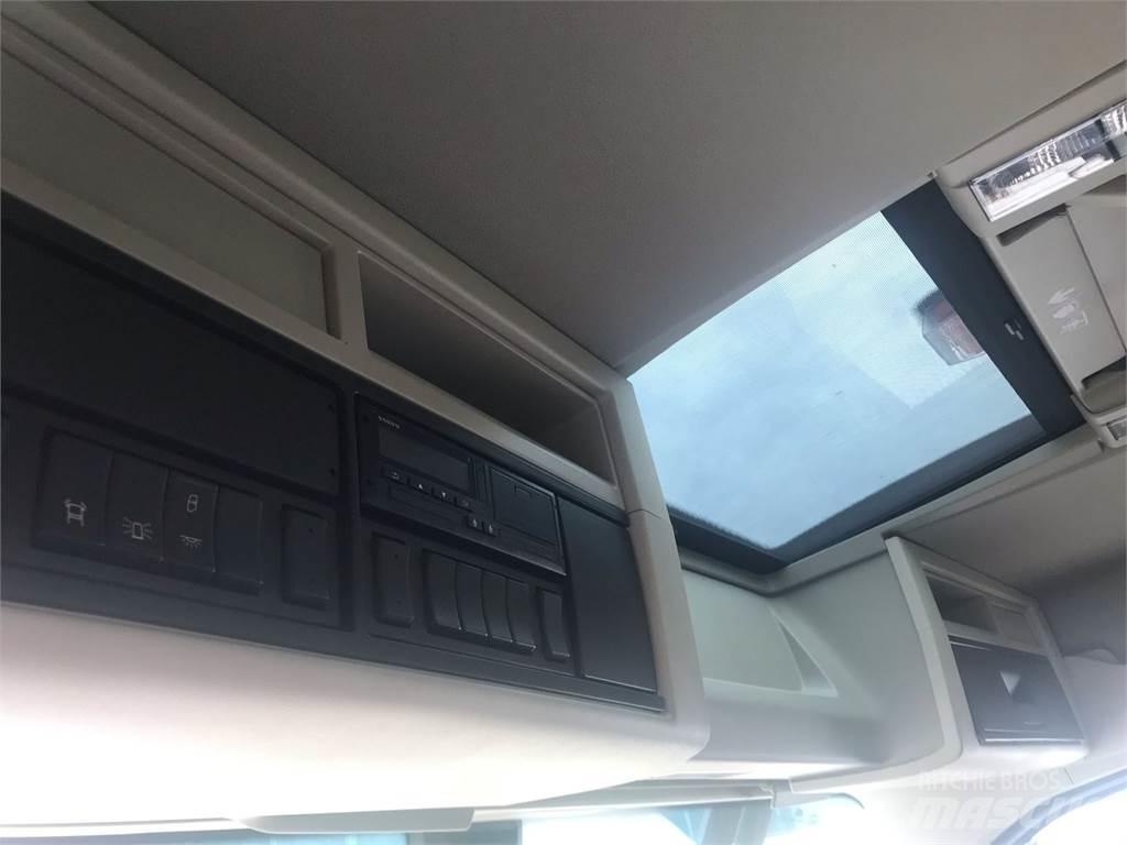 Volvo FM 420 6X2 Шасі з кабіною