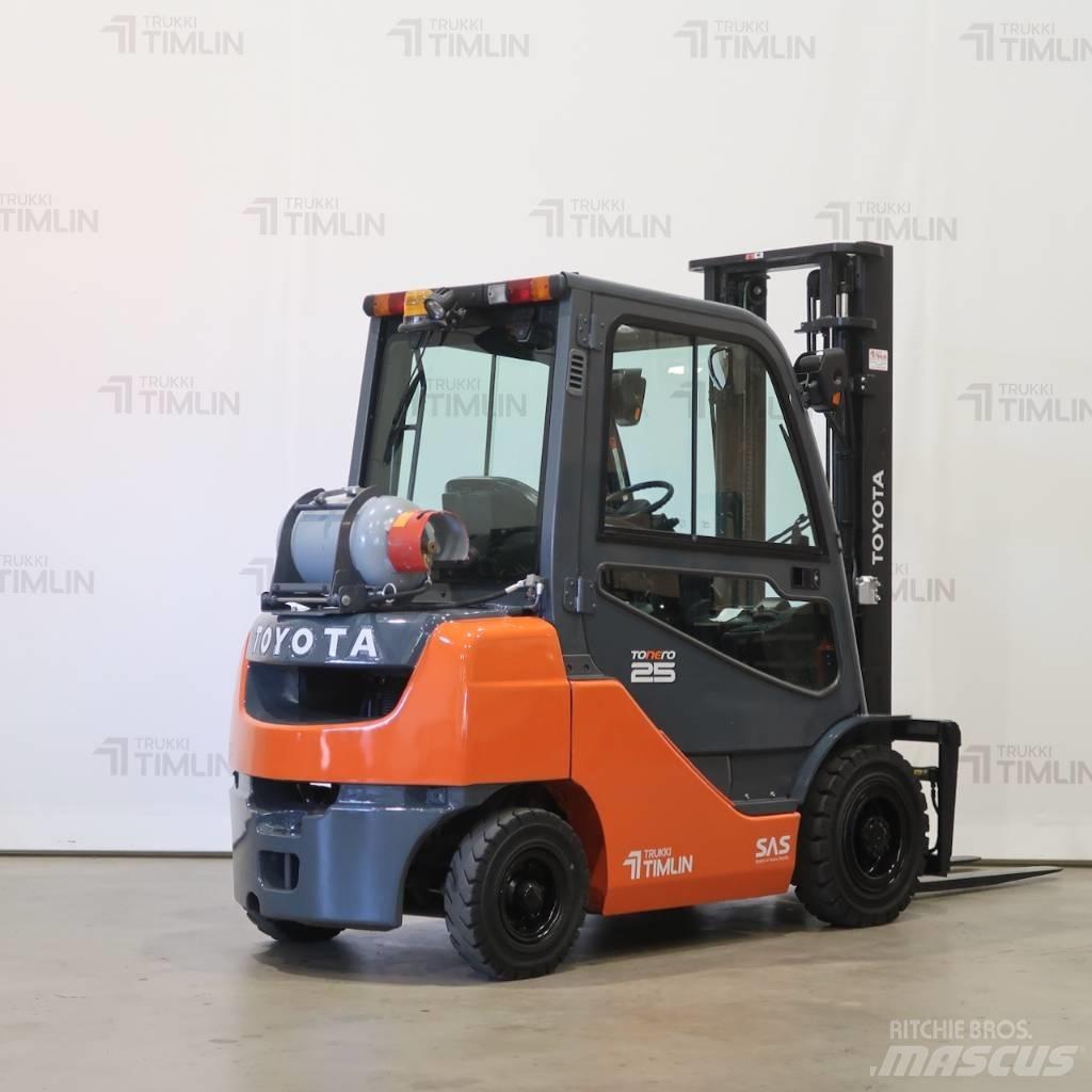 Toyota 02-8FGF25 Газові навантажувачі
