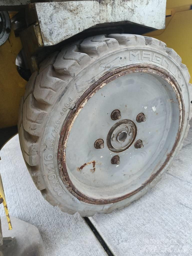 PB PB 225-12 ES Підйомники-ножиці