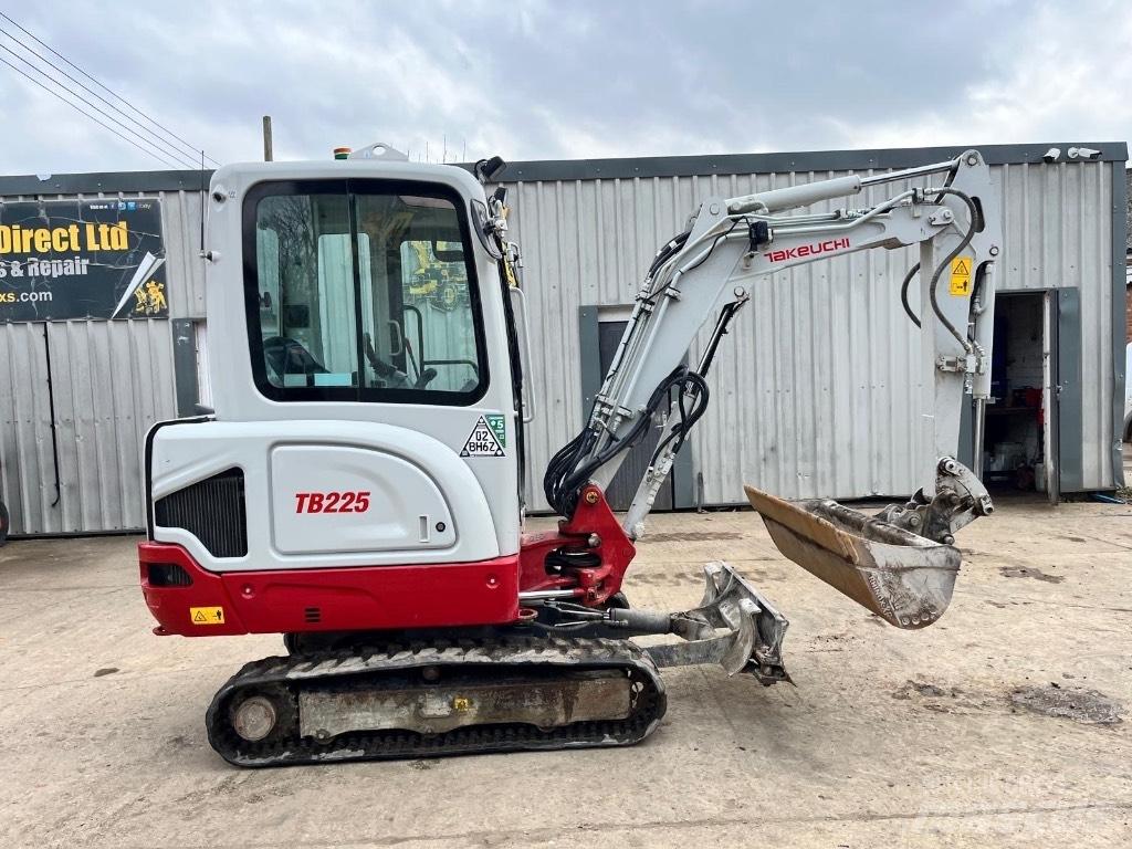 Takeuchi TB 225 Міні-екскаватори < 7т