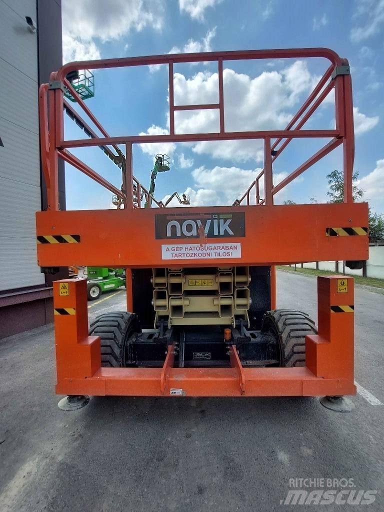 JLG 330 LRT Підйомники-ножиці