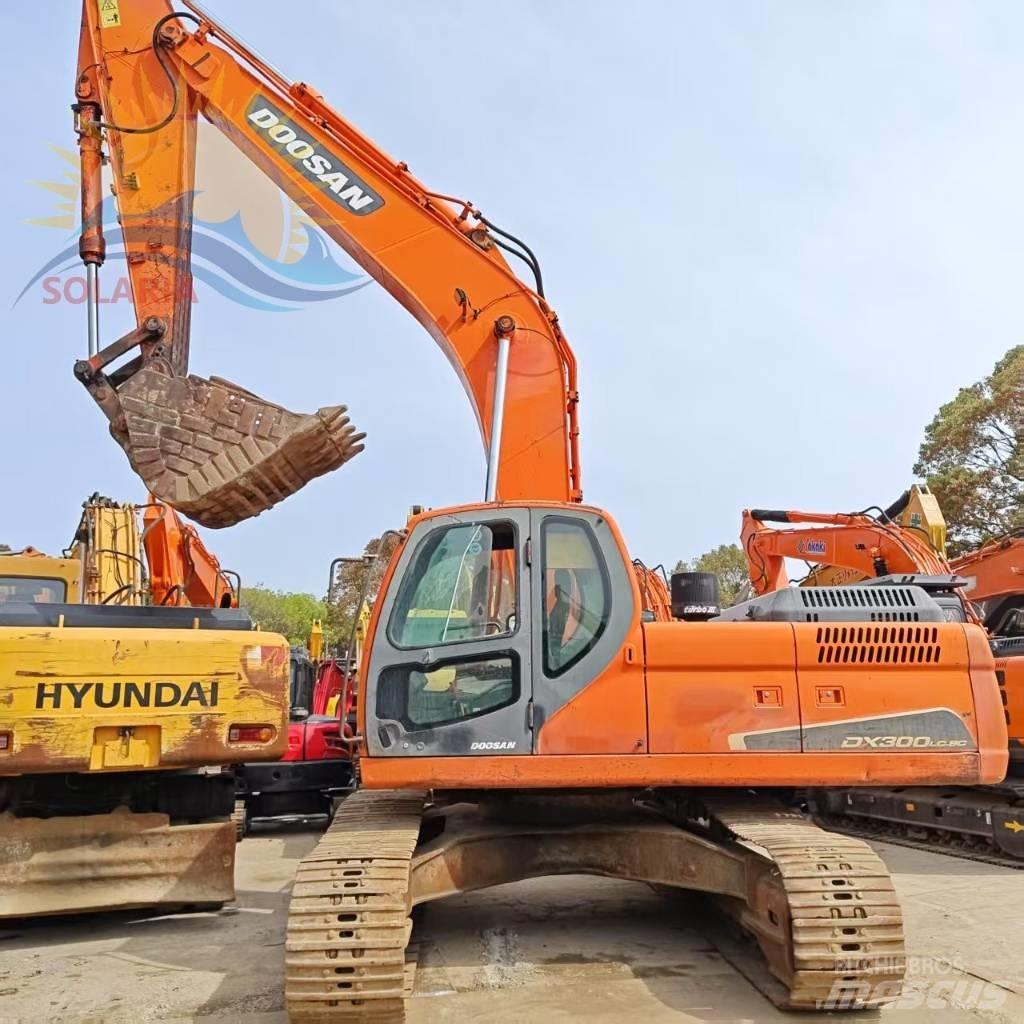 Doosan DX 300 LC Гусеничні екскаватори