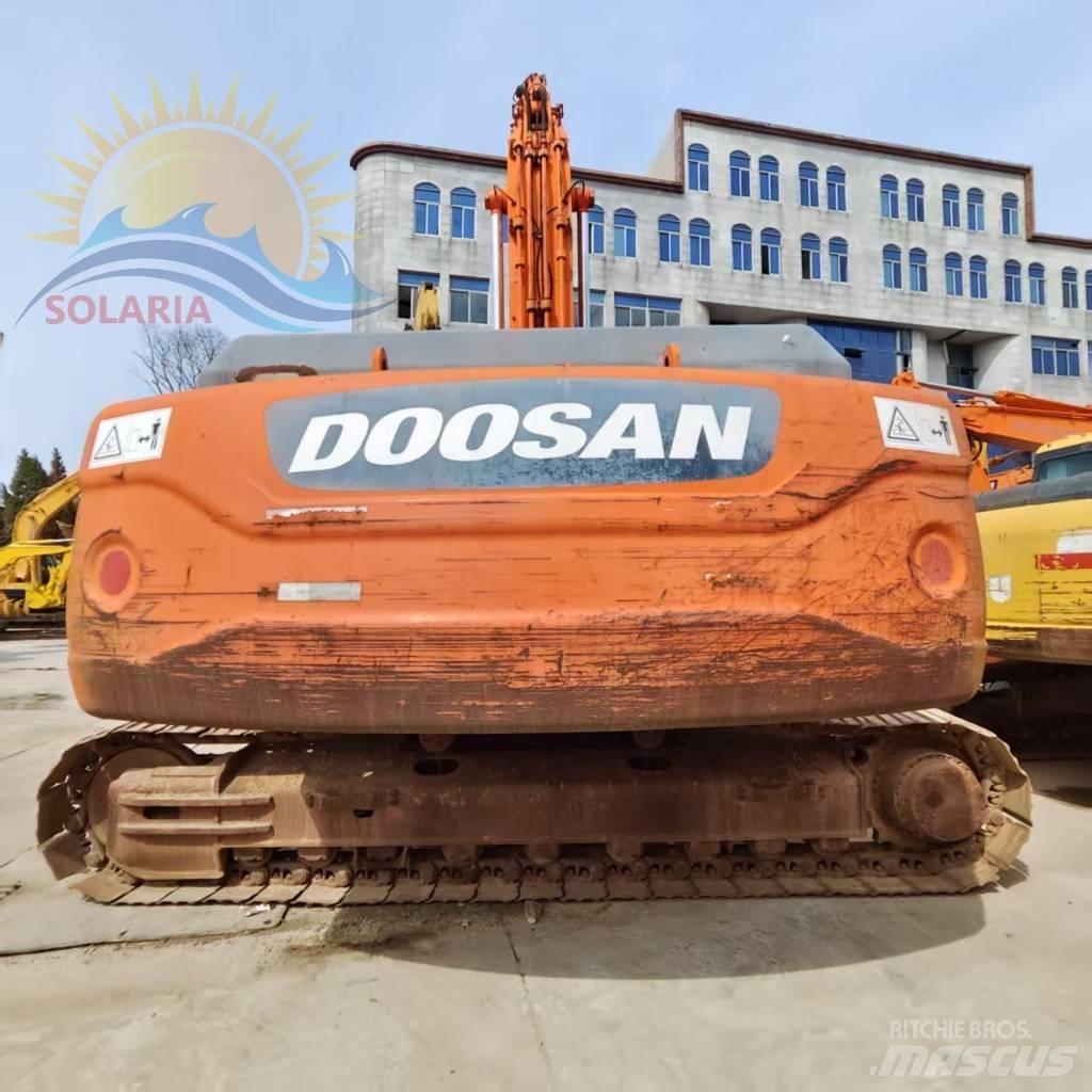 Doosan DX 300 LC Гусеничні екскаватори