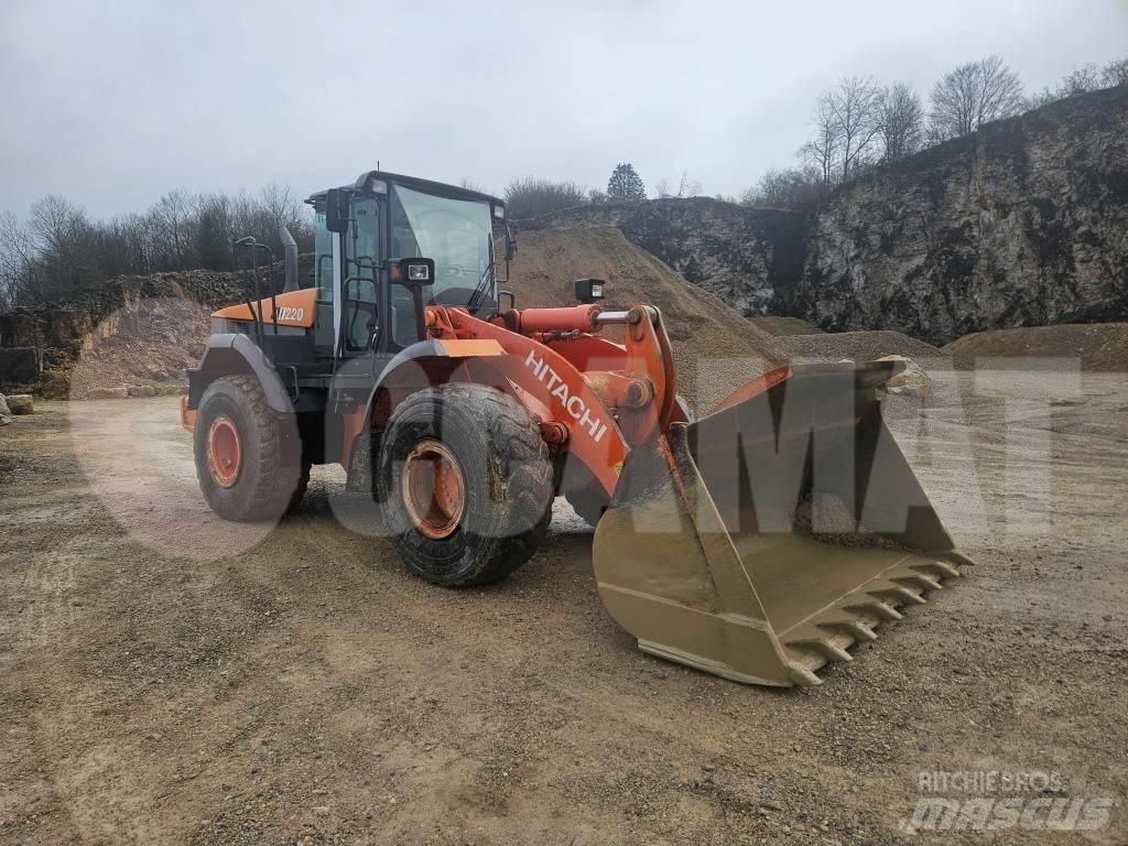 Hitachi ZW 220 Фронтальні навантажувачі