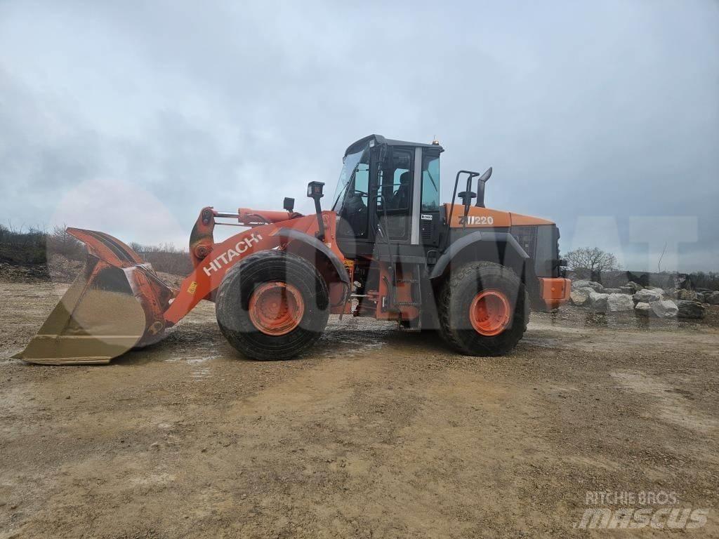Hitachi ZW 220 Фронтальні навантажувачі