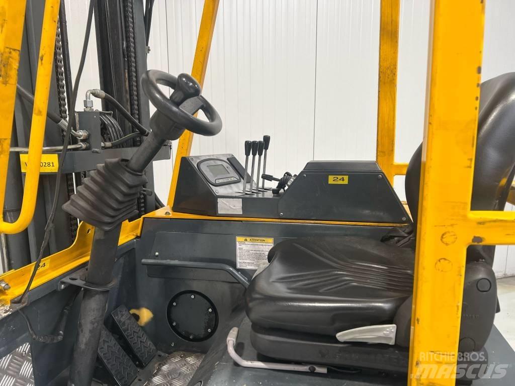 Combilift CBE2500 Чотириходові річ-траки