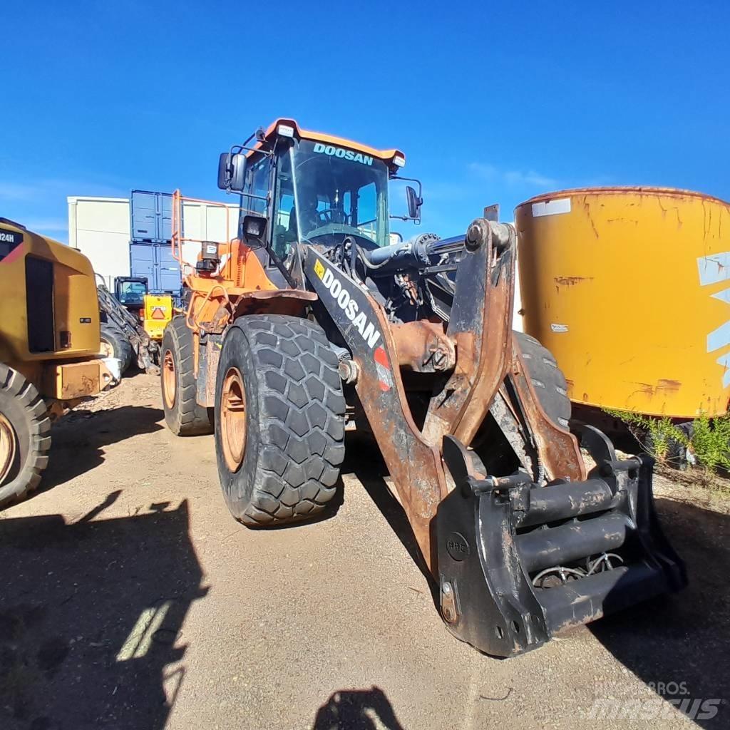 Doosan DL 300-5 Фронтальні навантажувачі
