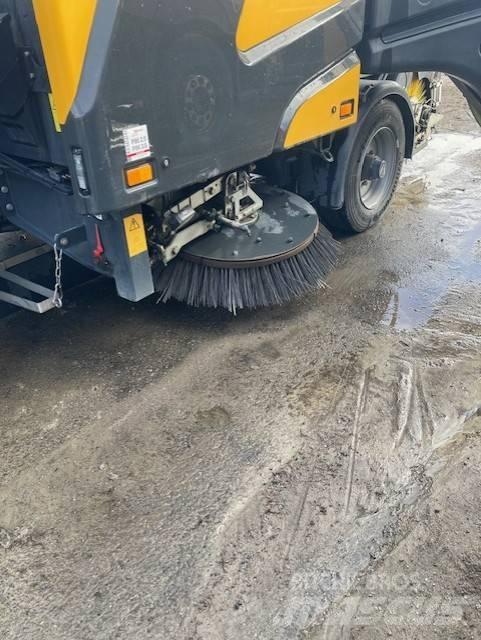 Schmidt Wasa 300+ Підмітальні машини