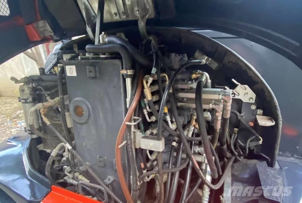 Kubota KX 165 Гусеничні екскаватори