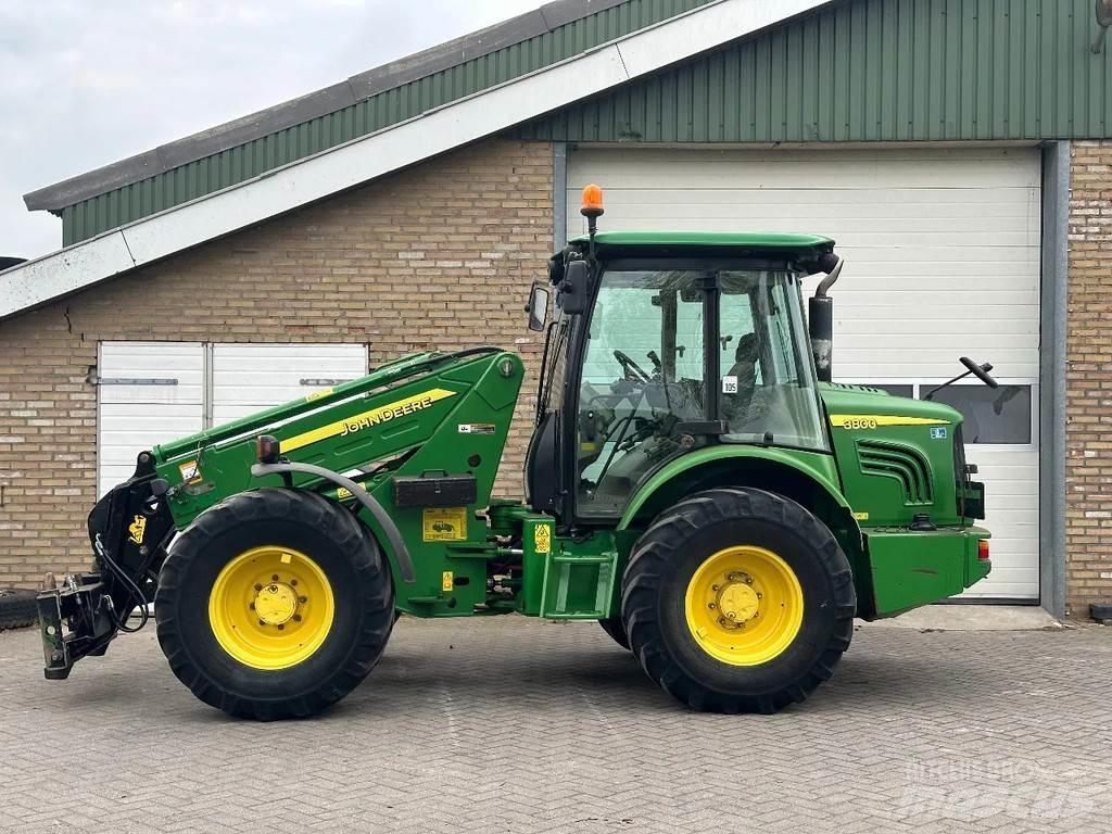 John Deere 3800 Телескопічні фронтальні навантажувачі