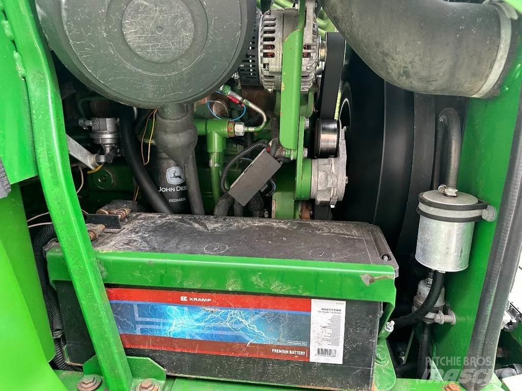 John Deere 3800 Телескопічні фронтальні навантажувачі