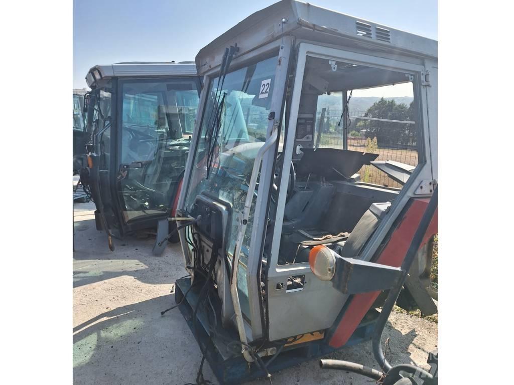 Massey Ferguson 3080 Кабіна