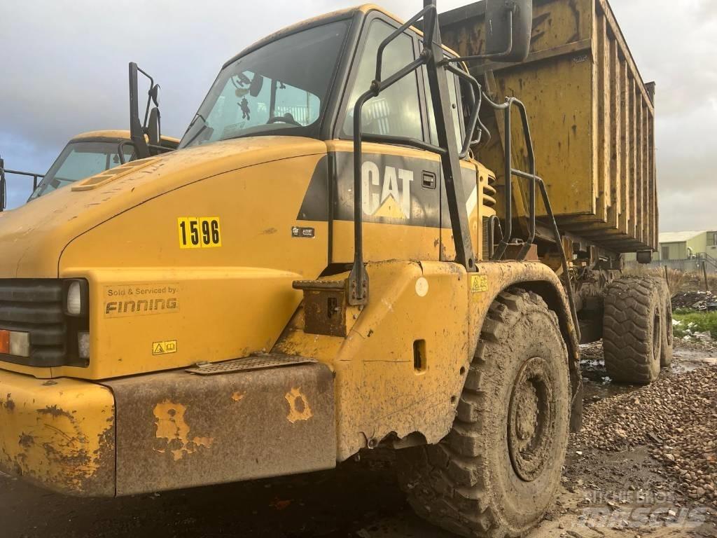 CAT 730 Зчленовані самоскиди