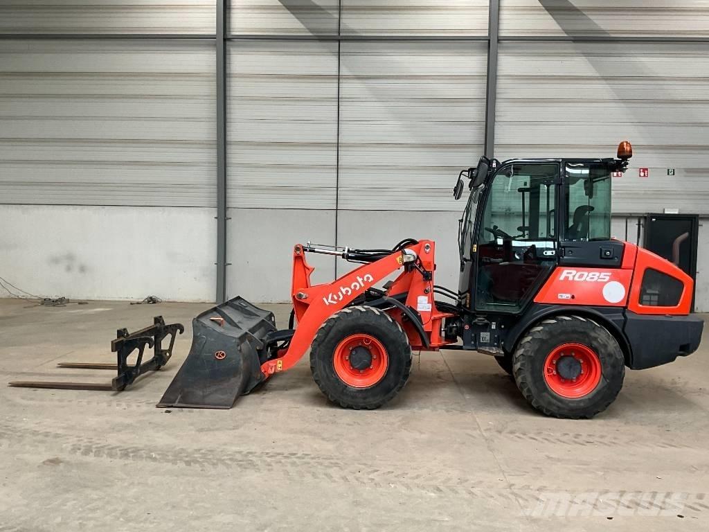 Kubota R 085 Фронтальні навантажувачі