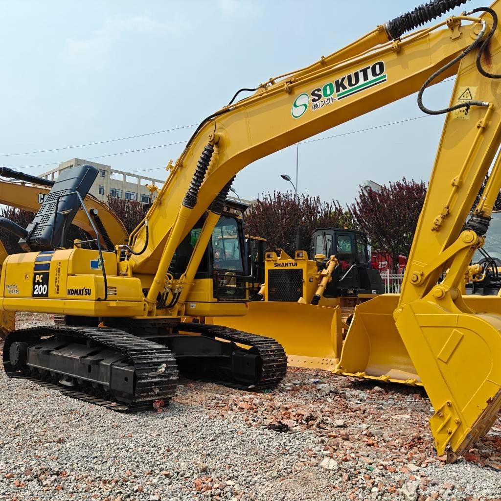 Komatsu 200-8 Гусеничні екскаватори